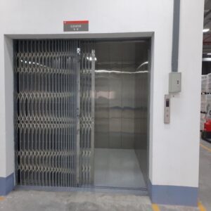thang máy nâng hàng 1000kg