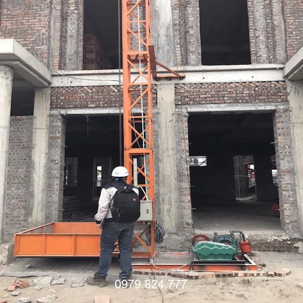 van-thang-nang-hang-500-kg vận thăng nâng hàng 500kg