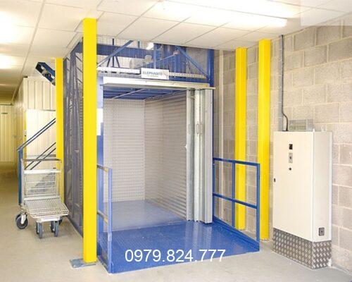 cách sử dụng thang nâng hàng