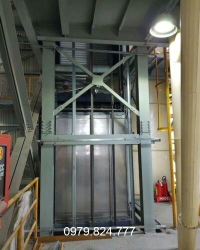 thi công lắp đặt thang tải hàng